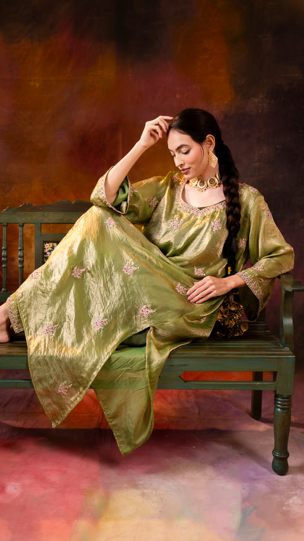 Khwaab Zaa – The Diwali & Karwa Edit | Kurta Pants Set - Label Sakshi Nayyar