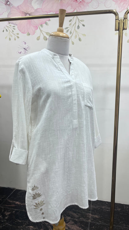 Linen Cotton Lotus Detailing Three-Fourth Sleeves Kurta