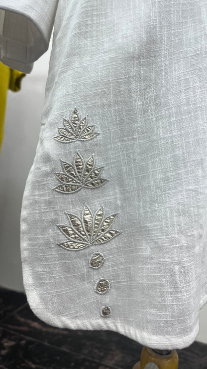 Linen Cotton Lotus Detailing Three-Fourth Sleeves Kurta