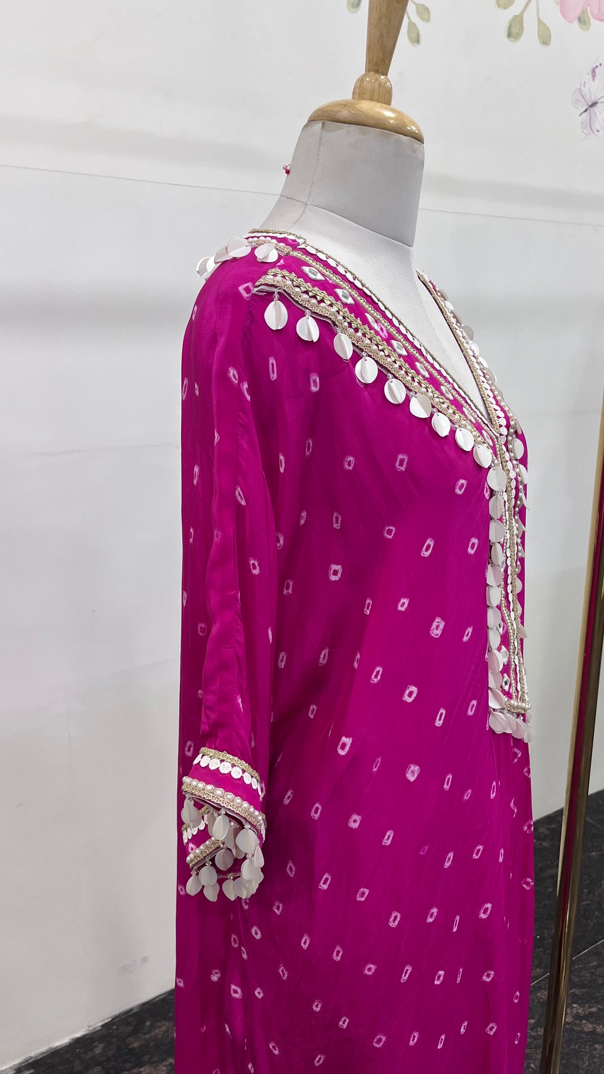 Pink Bandhani Pure Crepe V-Neck Kurta With Embroidery And Pearl Hanging